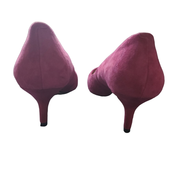 Vince Camuto purple faux suede 2½" heel shoes. 10M - Picture 6 of 10